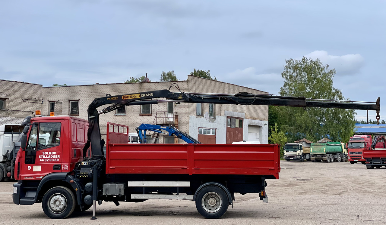 IVECO EUROCARGO - Camión grúa: foto 4 IVECO EUROCARGO - Camión grúa: foto 4