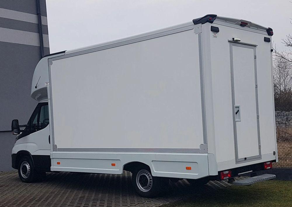 Iveco DAILY KONTENER NISKOPODŁOGOWY 4,43x2,23x2,42 SKLEP BAR FOODTRUCK KAMPER KLIMA - Autocaravana: foto 3 Iveco DAILY KONTENER NISKOPODŁOGOWY 4,43x2,23x2,42 SKLEP BAR FOODTRUCK KAMPER KLIMA - Autocaravana: foto 3