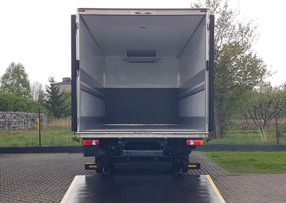 DAF 12T LF 210 WINDA CHŁODNIA 14EP 5,79x2,48x2,29 KLIMA AGREGAT - Camión frigorífico: foto 5 DAF 12T LF 210 WINDA CHŁODNIA 14EP 5,79x2,48x2,29 KLIMA AGREGAT - Camión frigorífico: foto 5