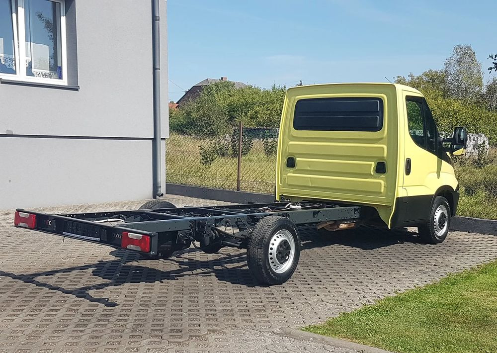 Iveco Daily PODWOZIE RAMA DO ZABUDOWY WIDELEC KLIMA 35S13 DMC 3500 KG KRAJOWY - Camión chasis: foto 4 Iveco Daily PODWOZIE RAMA DO ZABUDOWY WIDELEC KLIMA 35S13 DMC 3500 KG KRAJOWY - Camión chasis: foto 4
