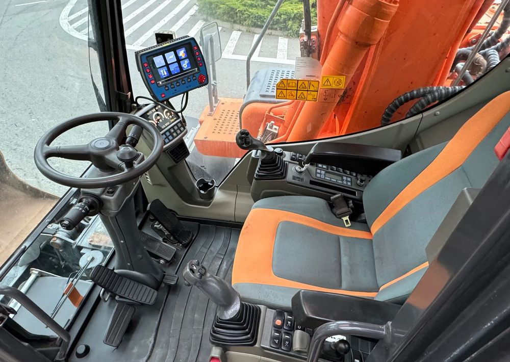 Excavadora de ruedas Doosan * DOOSAN DX160W *ROTOTILT* GPS 2D Leica * Sprowadzona * Stan Perfekcyjny * Koparka Kołowa *: foto 18