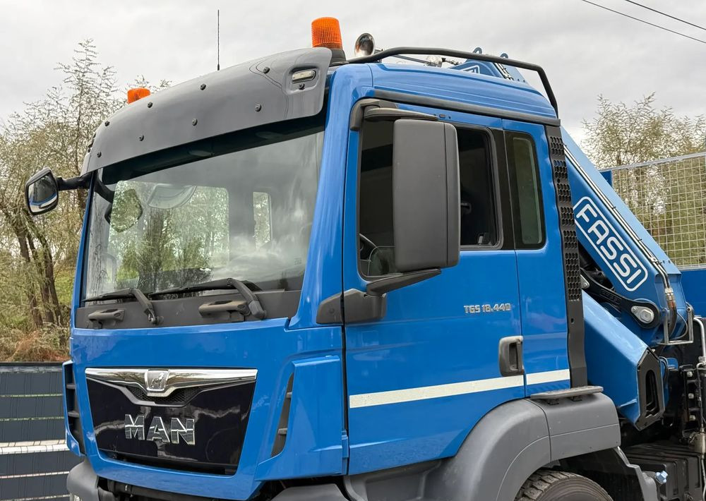 MAN * MAN 18.440 TGS * 4x4 * HDS Fassi F215 * Sprowadzony * 95 000 KM ! * Stan Jak Nowy - Camión caja abierta, Camión grúa: foto 4 MAN * MAN 18.440 TGS * 4x4 * HDS Fassi F215 * Sprowadzony * 95 000 KM ! * Stan Jak Nowy - Camión caja abierta, Camión grúa: foto 4