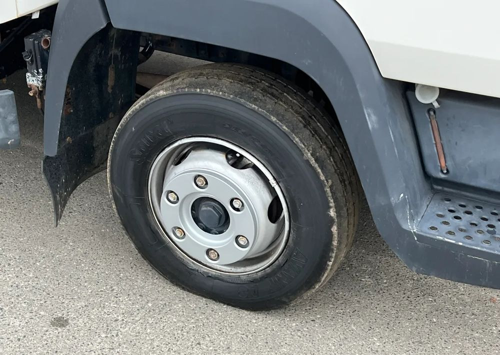 MAN MAN 8-180 KONTENER WINDA ZAŁADOWCZA - Camión caja cerrada: foto 5 MAN MAN 8-180 KONTENER WINDA ZAŁADOWCZA - Camión caja cerrada: foto 5