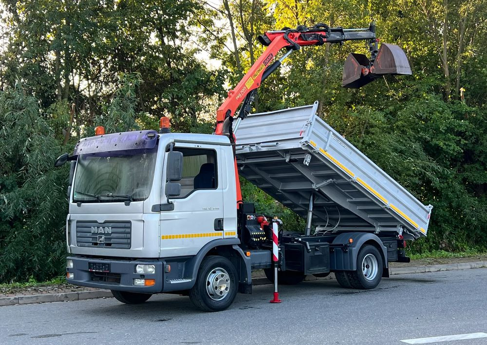 MAN MAN TGL 12-240 Kiper Wywrotka 4x2 Kran PALFINGER PK 12500 BARDZO DOBRY STAN - Camión volquete: foto 1 MAN MAN TGL 12-240 Kiper Wywrotka 4x2 Kran PALFINGER PK 12500 BARDZO DOBRY STAN - Camión volquete: foto 1