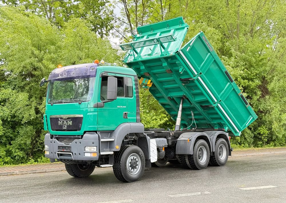 MAN * TGS 26.440 MAN * Kiper / Wywrotka * 6x6 * Sprowadzona * Bordmatik * Stan Perfekcyjny - Camión volquete: foto 1 MAN * TGS 26.440 MAN * Kiper / Wywrotka * 6x6 * Sprowadzona * Bordmatik * Stan Perfekcyjny - Camión volquete: foto 1