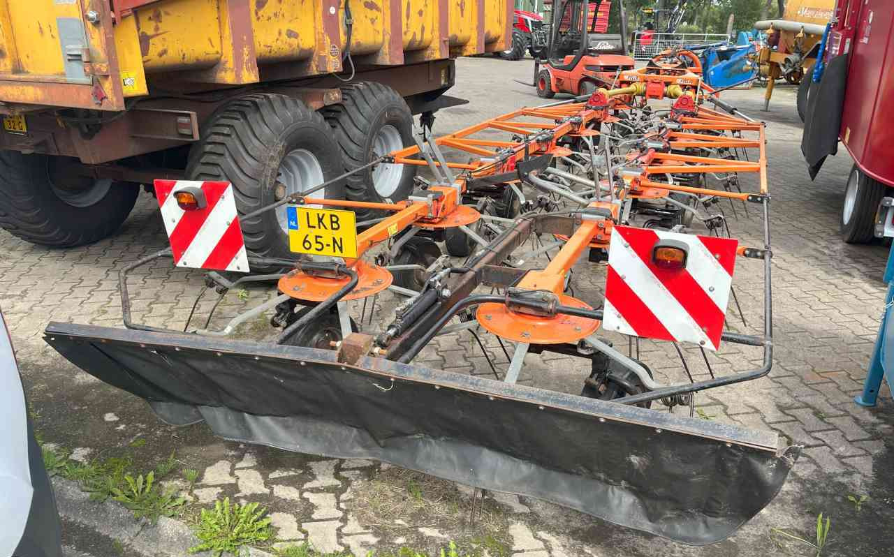 Fella TH 1800 Hydro getrokken schudder, weidebouwmachines - Henificadora: foto 3 Fella TH 1800 Hydro getrokken schudder, weidebouwmachines - Henificadora: foto 3