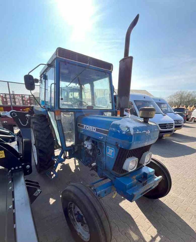 Ford 4610 Tractoren - Tractor: foto 2 Ford 4610 Tractoren - Tractor: foto 2