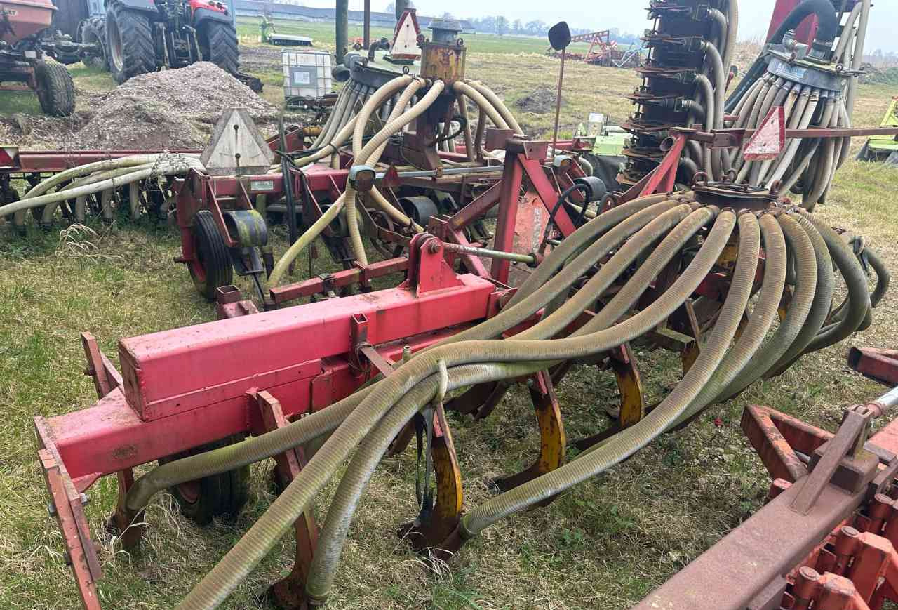 Peecon Bouwlandinjecteur, mestverwerking - Inyector de purín: foto 4 Peecon Bouwlandinjecteur, mestverwerking - Inyector de purín: foto 4