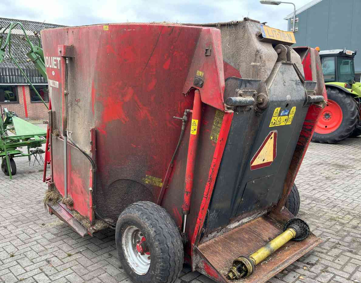 Trioliet Gigant 900 voermengwagen *Verkocht/sold* - Desensiladora: foto 4 Trioliet Gigant 900 voermengwagen *Verkocht/sold* - Desensiladora: foto 4