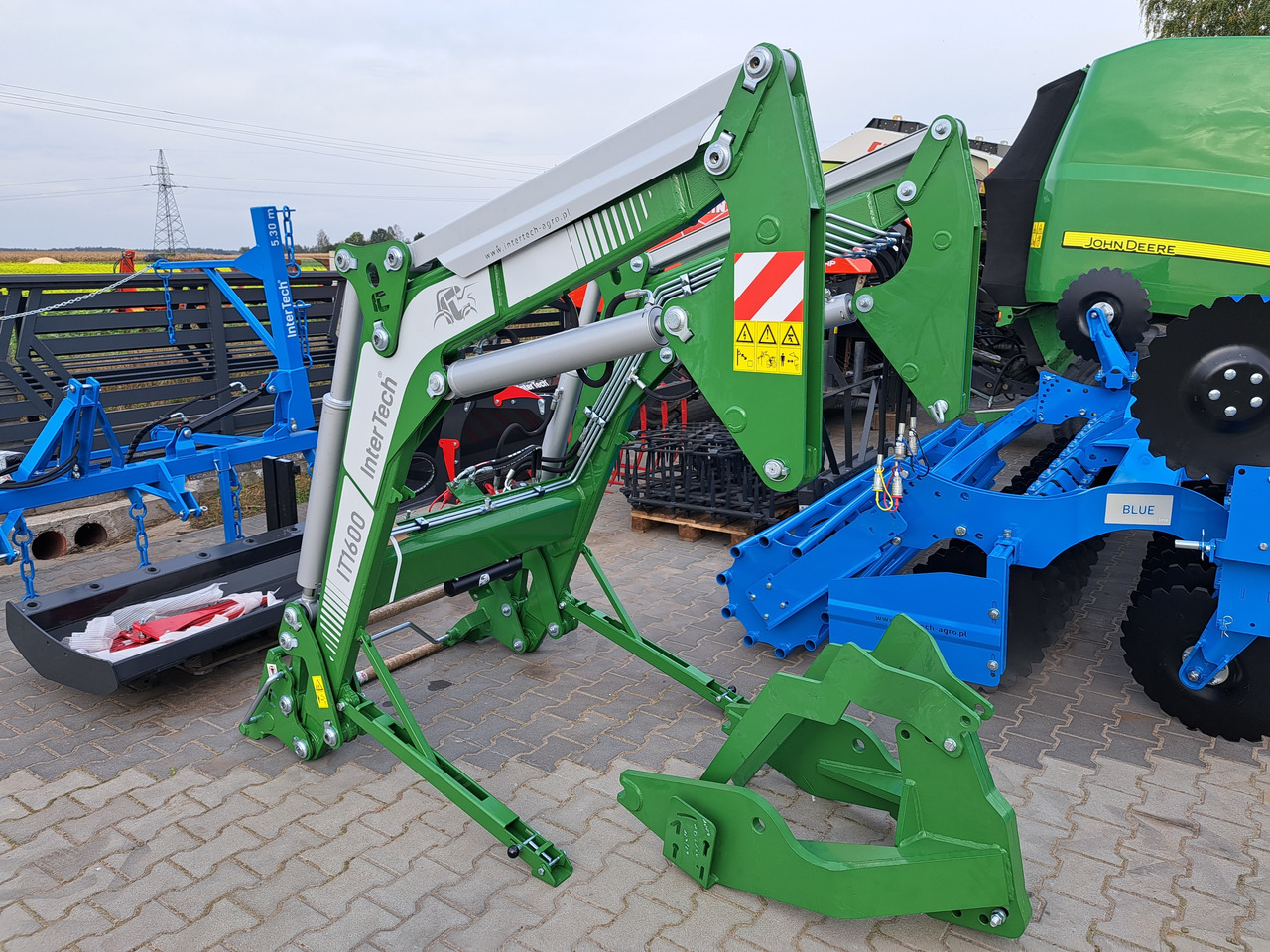 INTER-TECH IT 1600 JOHN DEERE 5080,5090,5100 - Tractor: foto 2 INTER-TECH IT 1600 JOHN DEERE 5080,5090,5100 - Tractor: foto 2