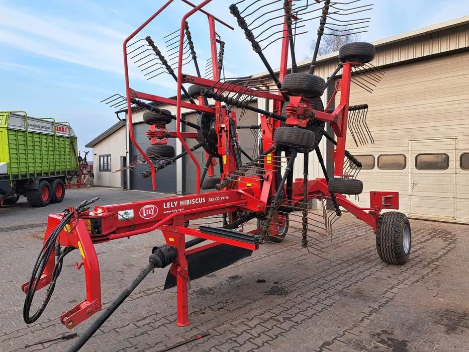 Lely hibiscus 745 CD Vario - Henificadora: foto 1 Lely hibiscus 745 CD Vario - Henificadora: foto 1