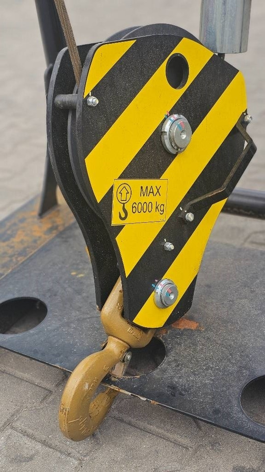 Manitou W6000 / 25M WINCH 6 TON MRT 2260 - Implemento para Maquinaria de construcción: foto 4 Manitou W6000 / 25M WINCH 6 TON MRT 2260 - Implemento para Maquinaria de construcción: foto 4