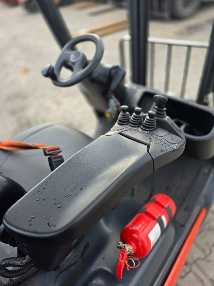 Carretilla elevadora de gas Linde H 16 T - 01: foto 6