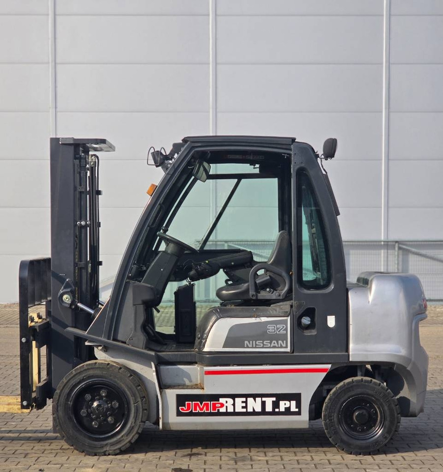 Nissan FGD02 A 32 Q - Carretilla elevadora de gas: foto 3 Nissan FGD02 A 32 Q - Carretilla elevadora de gas: foto 3