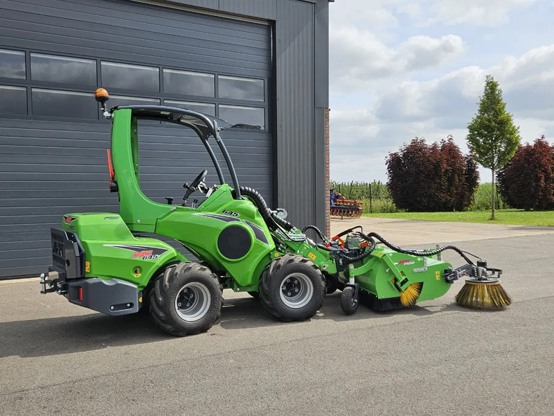 Avant 645i Rental mini-shovel - Minicargadora de cadenas: foto 3 Avant 645i Rental mini-shovel - Minicargadora de cadenas: foto 3