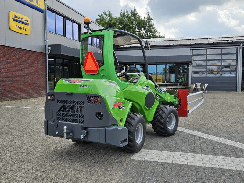 Avant Mini-shovel 735i Rental met Kemp balenklem - Minicargadora de cadenas: foto 5 Avant Mini-shovel 735i Rental met Kemp balenklem - Minicargadora de cadenas: foto 5