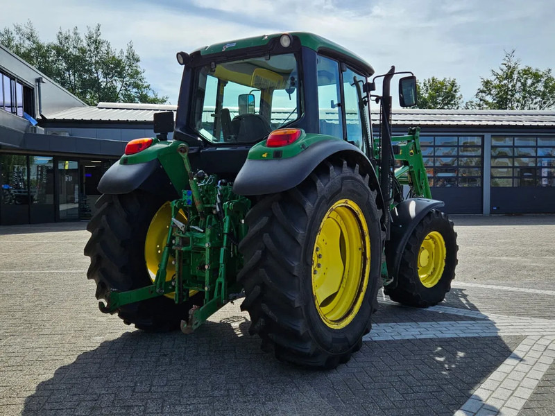 John Deere met 631 voorlader 6230 - Tractor: foto 4 John Deere met 631 voorlader 6230 - Tractor: foto 4