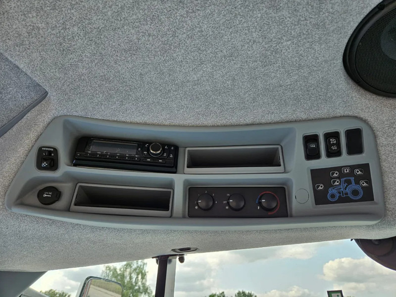 Tractor New Holland T7.210 Range command 50 km/h: foto 20 Tractor New Holland T7.210 Range command 50 km/h: foto 20