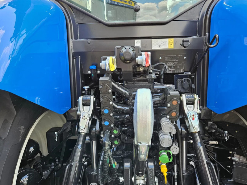 Tractor New Holland T7.210 Range command 50 km/h: foto 15 Tractor New Holland T7.210 Range command 50 km/h: foto 15