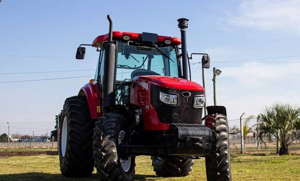 NEW MAXUS X130X HP 4x4 Tractor Euro 5 Warranty up to 10 YEARS | НОВИЙ MAXUS X130X К.с. 4x4 Трактор Євро 5 Гарантія до 10 РОКІВ - Tractor: foto 4 NEW MAXUS X130X HP 4x4 Tractor Euro 5 Warranty up to 10 YEARS | НОВИЙ MAXUS X130X К.с. 4x4 Трактор Євро 5 Гарантія до 10 РОКІВ - Tractor: foto 4