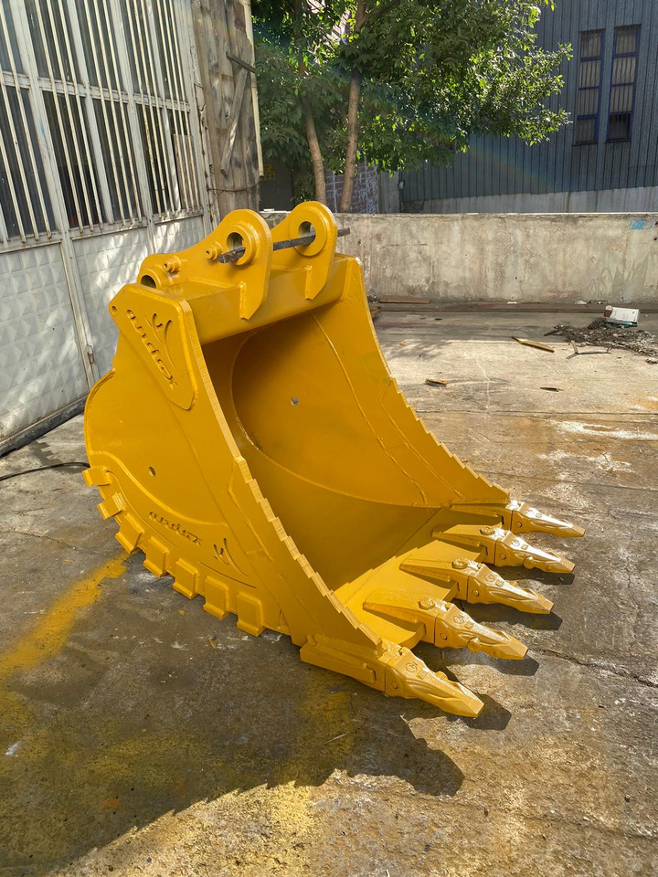 CAT Rock Bucket - Cazo para excavadora para Maquinaria de construcción: foto 2 CAT Rock Bucket - Cazo para excavadora para Maquinaria de construcción: foto 2