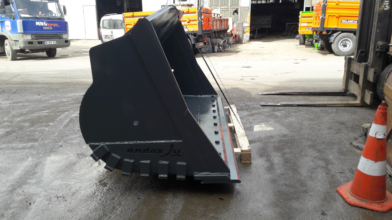 Hyundai HL770 - Cazo cargador para Maquinaria de construcción: foto 3 Hyundai HL770 - Cazo cargador para Maquinaria de construcción: foto 3