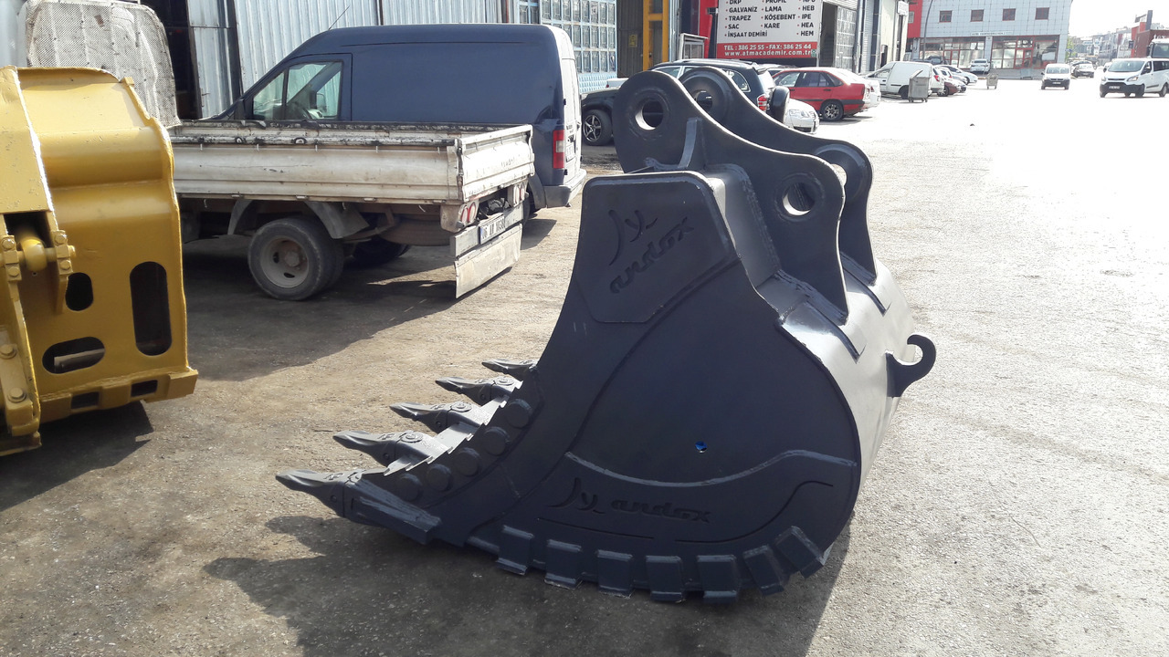 KOMATSU - Cazo para excavadora para Maquinaria de construcción: foto 4 KOMATSU - Cazo para excavadora para Maquinaria de construcción: foto 4
