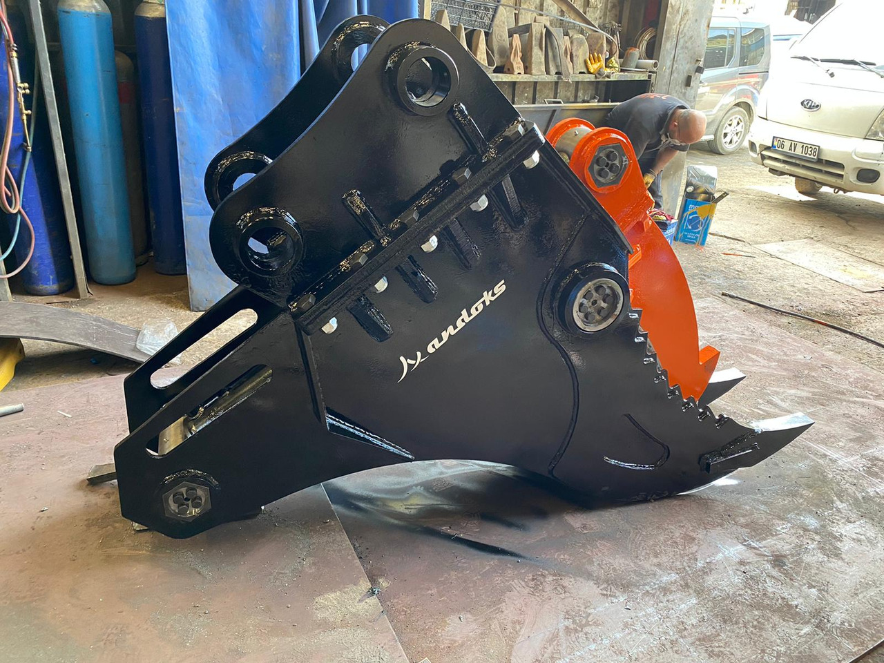 Cracker attacment - Cizalla de demolición para Maquinaria de construcción: foto 2 Cracker attacment - Cizalla de demolición para Maquinaria de construcción: foto 2