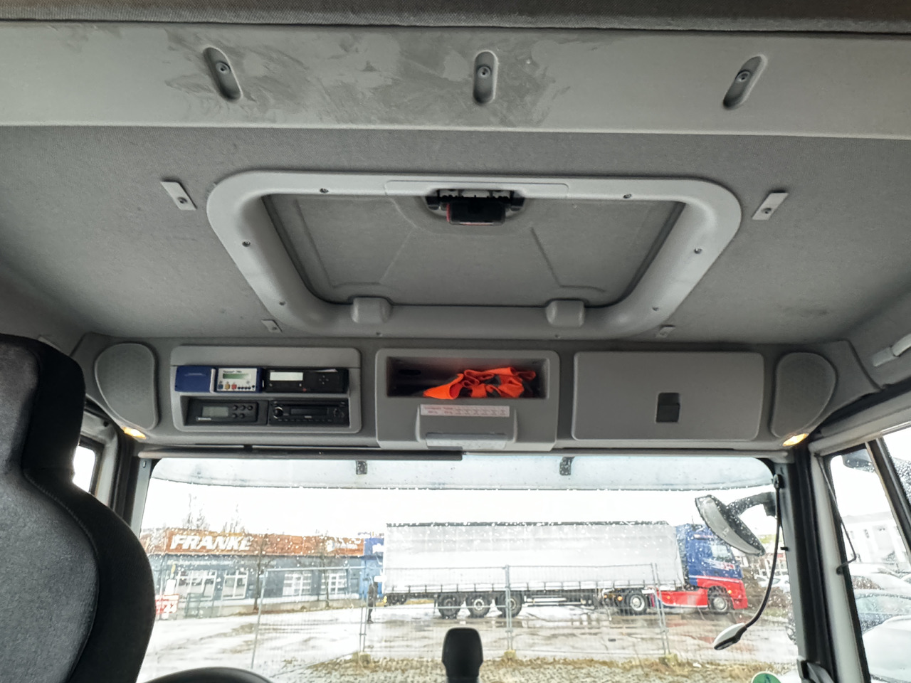 Camión frigorífico para transporte de alimentos IVECO 80-190: foto 18