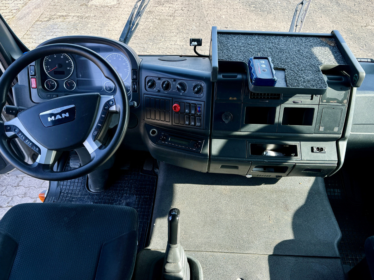 Camión portavehículos MAN TGL 8.220 BL 8.220: foto 11 Camión portavehículos MAN TGL 8.220 BL 8.220: foto 11