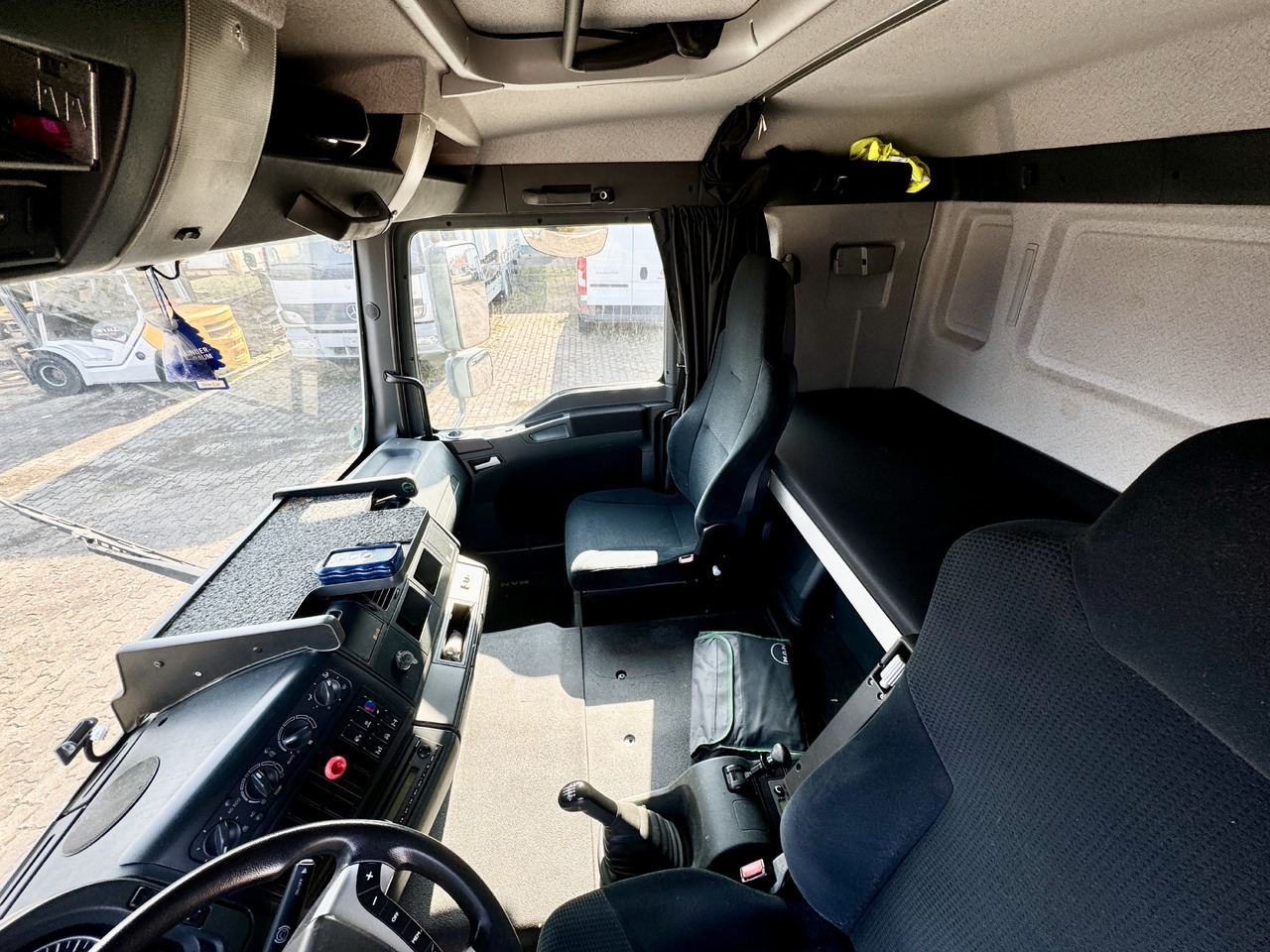 Camión portavehículos MAN TGL 8.220 BL 8.220: foto 16 Camión portavehículos MAN TGL 8.220 BL 8.220: foto 16