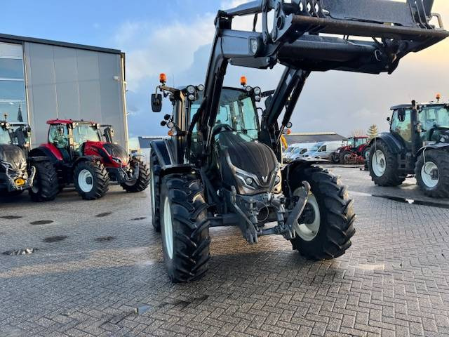 Valtra G115 hitech, 1625 uur, G4 voorlader! - Tractor: foto 4 Valtra G115 hitech, 1625 uur, G4 voorlader! - Tractor: foto 4
