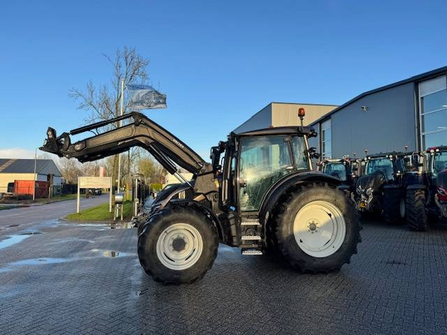 Valtra G115 hitech, 1625 uur, G4 voorlader! - Tractor: foto 2 Valtra G115 hitech, 1625 uur, G4 voorlader! - Tractor: foto 2