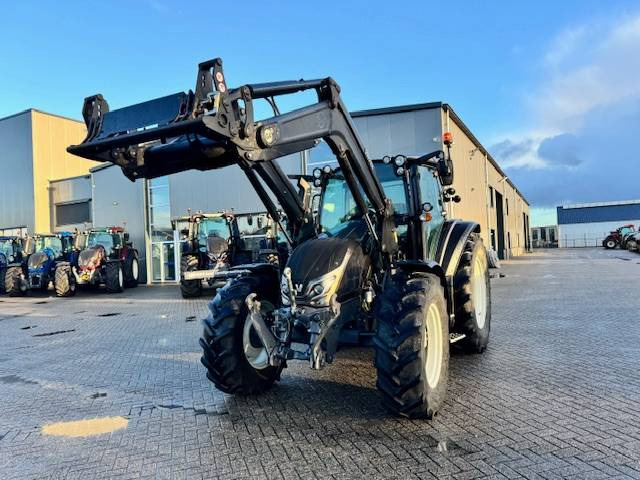 Valtra G115 hitech, 1625 uur, G4 voorlader! - Tractor: foto 3 Valtra G115 hitech, 1625 uur, G4 voorlader! - Tractor: foto 3