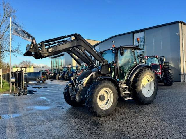 Valtra G115 hitech, 1625 uur, G4 voorlader! - Tractor: foto 1 Valtra G115 hitech, 1625 uur, G4 voorlader! - Tractor: foto 1