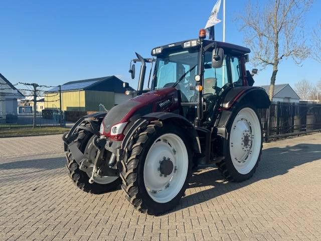 Valtra N93 hitech5, 2015, 517 uur! - Tractor: foto 1 Valtra N93 hitech5, 2015, 517 uur! - Tractor: foto 1