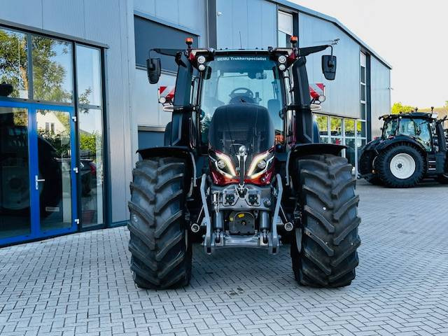 Valtra Q305 DEMO Super Compleet! - Tractor: foto 5 Valtra Q305 DEMO Super Compleet! - Tractor: foto 5