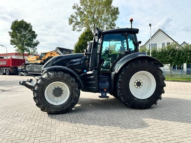 Valtra T235 Direct Smart Touch TWINTRAC! 745 HOURS - Tractor: foto 1 Valtra T235 Direct Smart Touch TWINTRAC! 745 HOURS - Tractor: foto 1