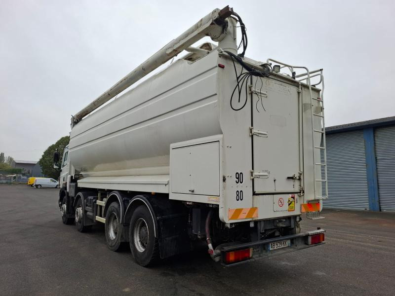 Camión cisterna para transporte de alimentos DAF 85 .410: foto 6