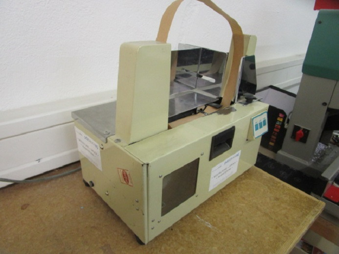 BANDEROLIERMASCHINE TANNER JC200 80 - Máquina de embalaje: foto 3 BANDEROLIERMASCHINE TANNER JC200 80 - Máquina de embalaje: foto 3