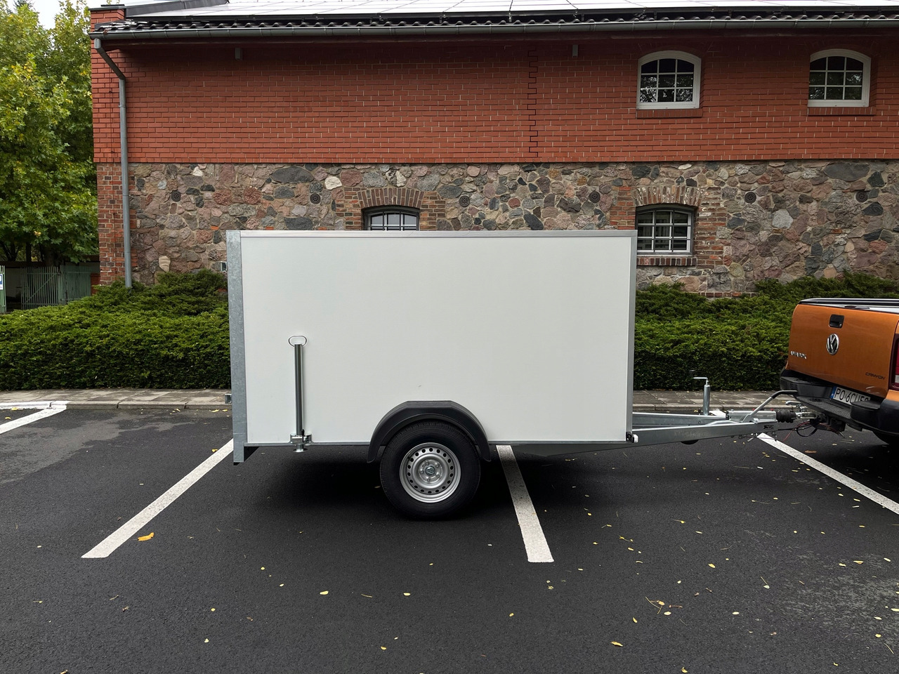 PRZYCZEPA KONTENER CARGO BOX 2,6 x 1,5 ZABUDOWANA / CARGO CONTAINER TRAILER BOX 2.6 x 1.5 ENCLOSED - Remolque caja cerrada: foto 3 PRZYCZEPA KONTENER CARGO BOX 2,6 x 1,5 ZABUDOWANA / CARGO CONTAINER TRAILER BOX 2.6 x 1.5 ENCLOSED - Remolque caja cerrada: foto 3