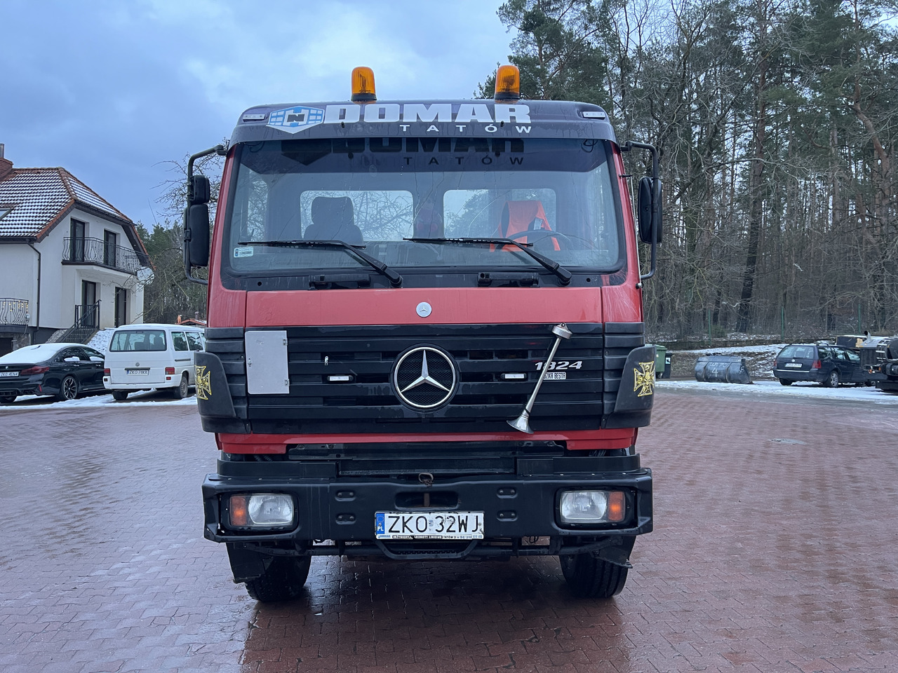 MERCEDES-BENZ 1824 - Camión volquete: foto 2 MERCEDES-BENZ 1824 - Camión volquete: foto 2