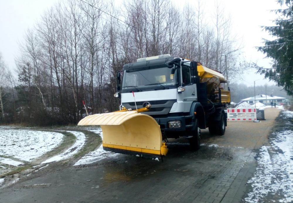 Mercedes-Benz Axor 1824 - Máquina quitanieve: foto 1 Mercedes-Benz Axor 1824 - Máquina quitanieve: foto 1