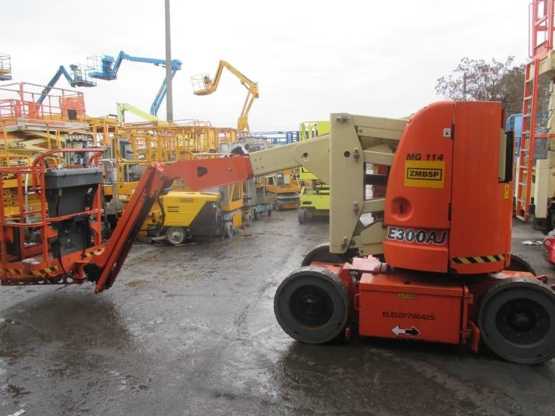 JLG E 300 AJ - Plataforma articulada: foto 5 JLG E 300 AJ - Plataforma articulada: foto 5