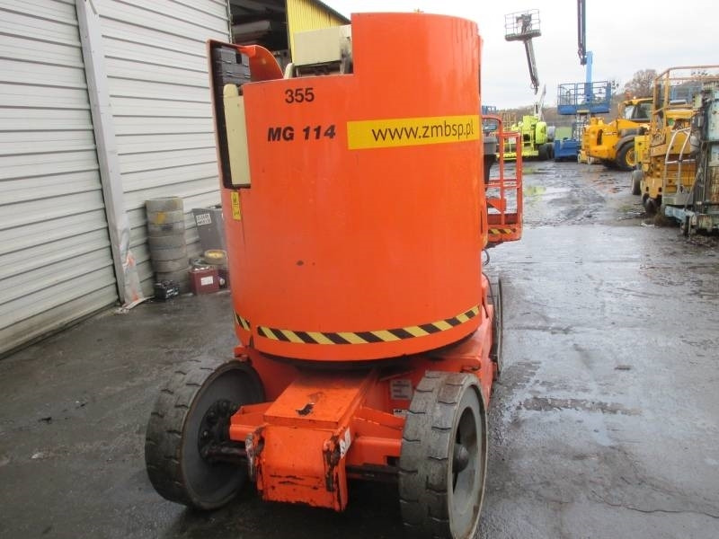 JLG E 300 AJ - Plataforma articulada: foto 3 JLG E 300 AJ - Plataforma articulada: foto 3