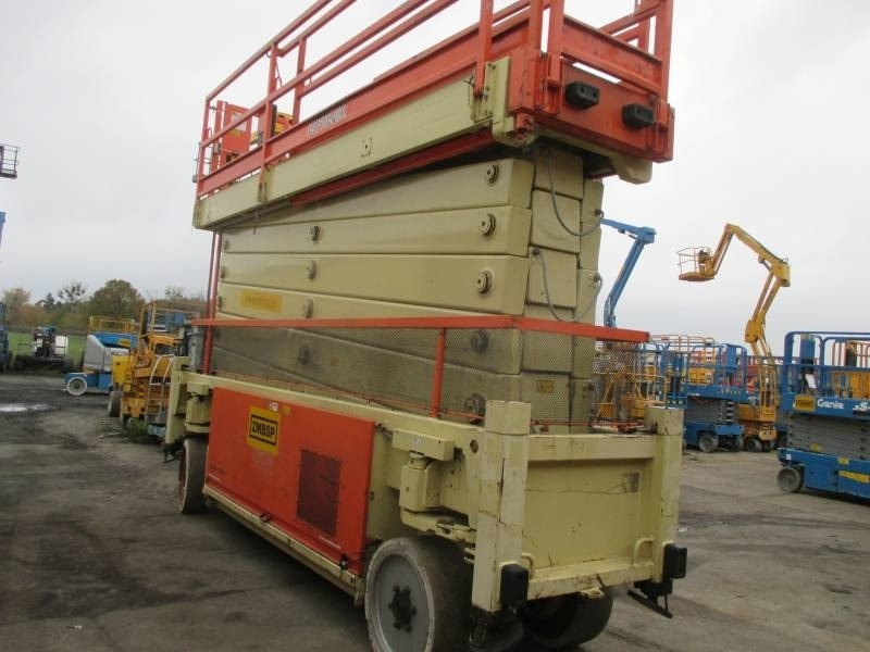 JLG Liftlux 245-12 - Plataforma de tijeras: foto 4 JLG Liftlux 245-12 - Plataforma de tijeras: foto 4
