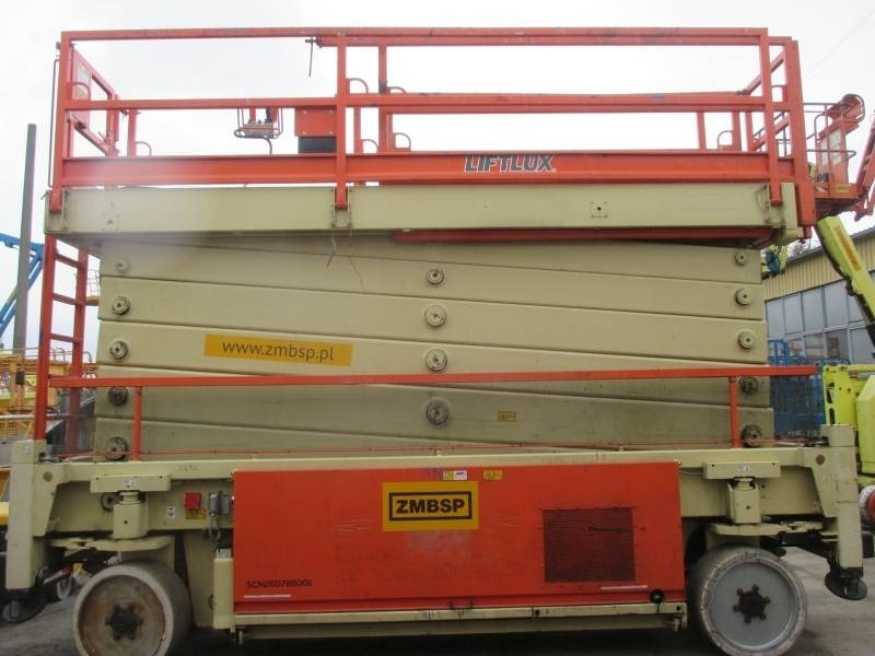 JLG Liftlux 245-12 - Plataforma de tijeras: foto 5 JLG Liftlux 245-12 - Plataforma de tijeras: foto 5