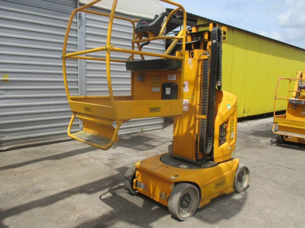 JLG Toucan 8 E - Plataforma de mástil vertical: foto 2 JLG Toucan 8 E - Plataforma de mástil vertical: foto 2