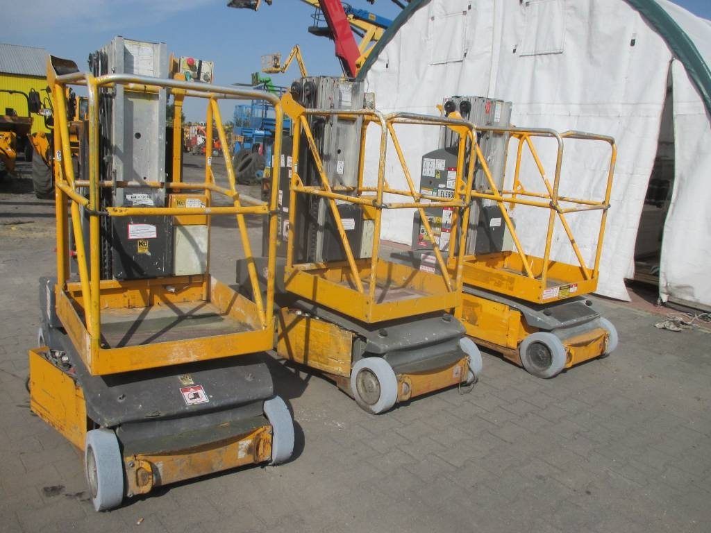 JLG Toucan Junior 8 - Plataforma de mástil vertical: foto 1 JLG Toucan Junior 8 - Plataforma de mástil vertical: foto 1