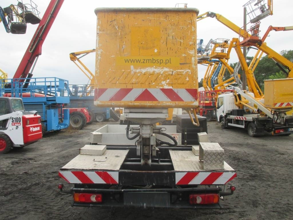 Multitel MT 202 - Camión con plataforma elevadora: foto 4 Multitel MT 202 - Camión con plataforma elevadora: foto 4